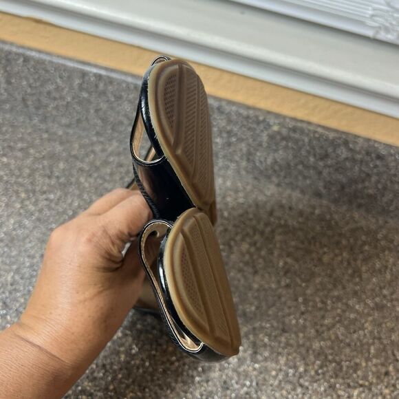 Cole Haan Air Womens 6.5 B Wedge Heel Slip On Pump Black Patent Leather Peep Toe - Picture 7 of 11